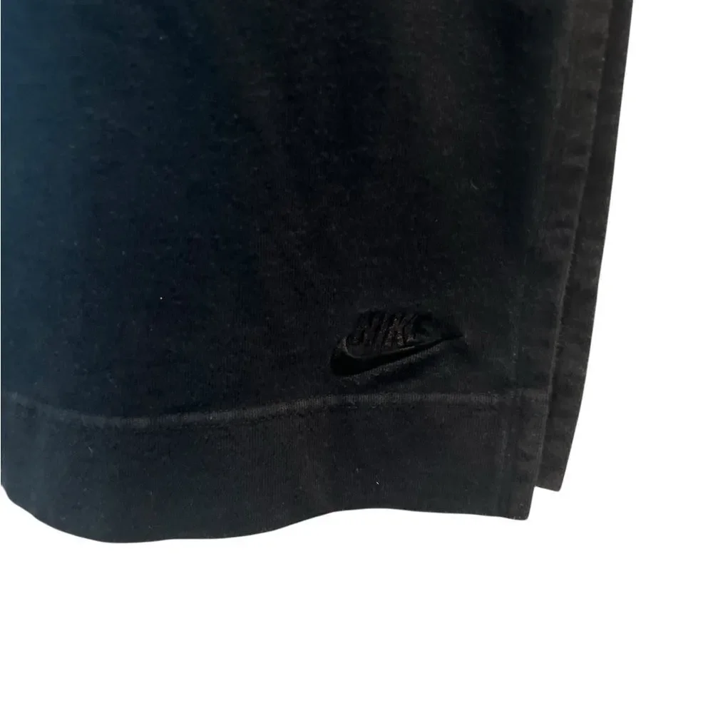Nike this black